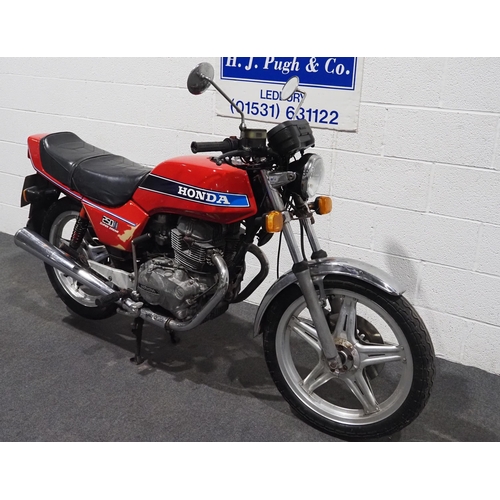 980 - Honda CB250N Superdream motorcycle. 1978. 249cc.
Runs.
Reg. CAD 257T. V5. Key.