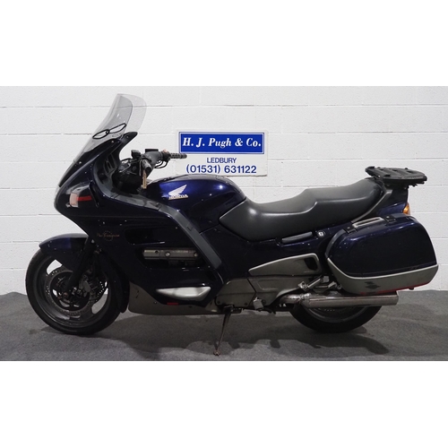 983 - Honda ST 1100 Pan European motorcycle. 1995. 1084cc. 
Runs and rides. MOT until 10/9/24.
Reg. N702 H... 