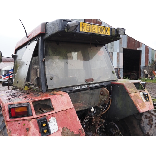 151 - Case International 5140 power shift tractor. Was running when stored. Front linkage. Reg. K618 DKK. ... 