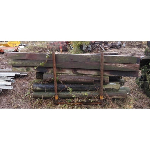 156 - Gate posts and poles