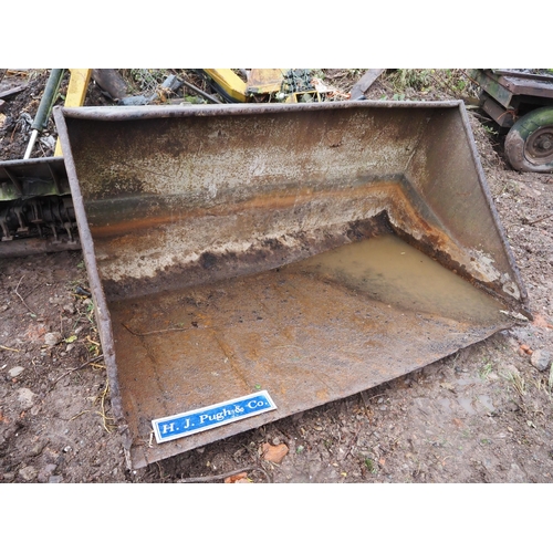 178 - Loader bucket 7ft