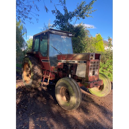 152 - Case 955 International tractor. Good project. No docs