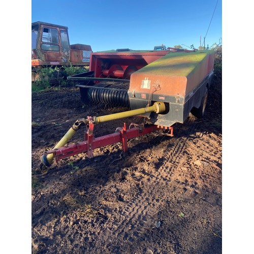 205 - International 554 conventional baler