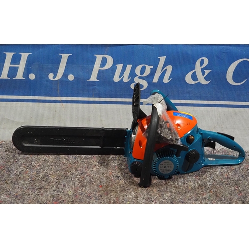 453 - Makita petrol chainsaw