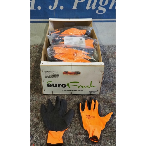 549 - Pair of polyester and latex gloves XL - 48