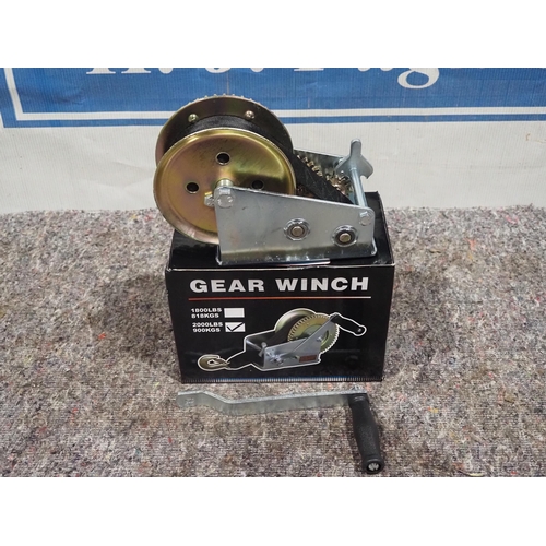 570 - Hand winch with 2 gears and 25ft of webbing
