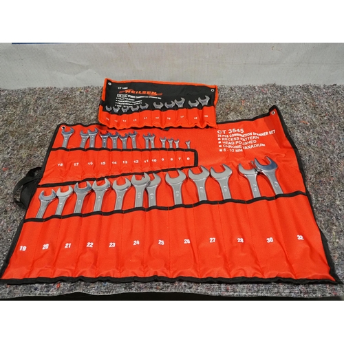 578 - 2 Sets of spanners, 25 piece and 10 piece