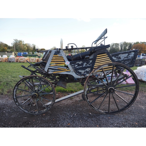 380 - Horse cart for restoration