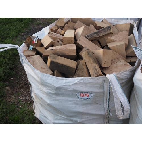 1076 - Split hardwood offcuts