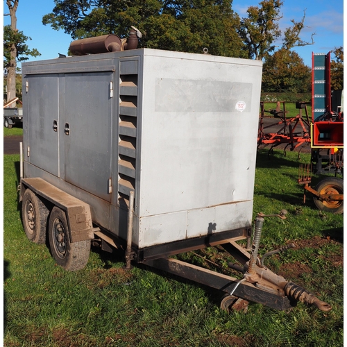 1522 - Towable generator 3 phase. Runs, needs new battery. 6210 hours showing