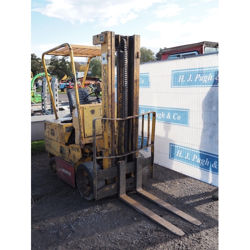 1556 - Conveyancer H416 electric forklift. C/w charger