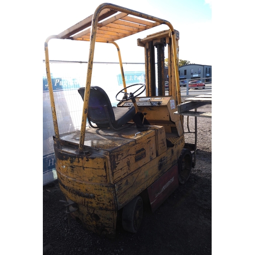 1556 - Conveyancer H416 electric forklift. C/w charger