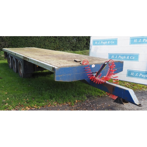 1609 - Low loader triaxle trailer, air brakes. 28ft