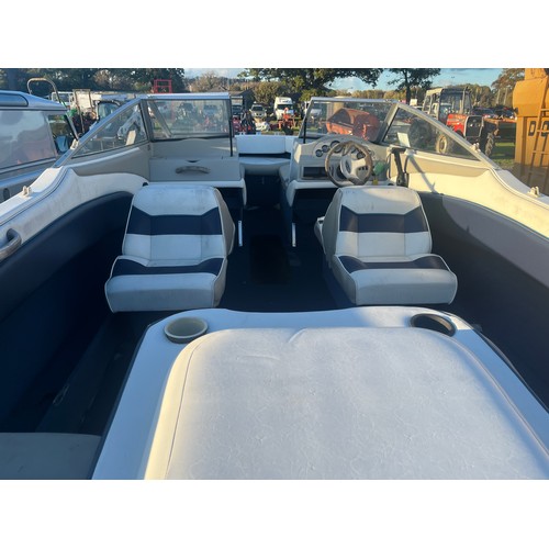1432 - Bayliner Capri 2050 speedboat with Mercruiser 4.3L V6 engine on Performance trailer