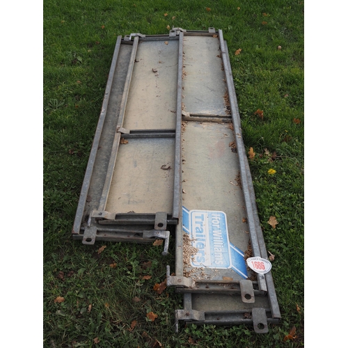 1686 - Ifor Williams trailer sides 8ft - 4