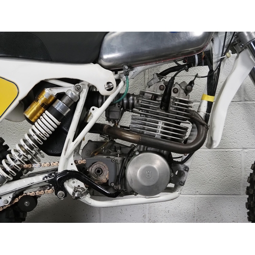 848 - Husqvarna 510cc twin shock 4 stroke motocross bike. 
Engine turns over with compression, last ridden... 