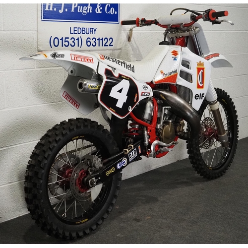 998 - Suzuki RM 125 motocross bike. 1989. 125cc.
Runs but will need running in and recommissioning. 
This ... 