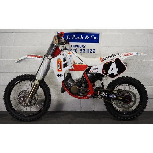 998 - Suzuki RM 125 motocross bike. 1989. 125cc.
Runs but will need running in and recommissioning. 
This ... 
