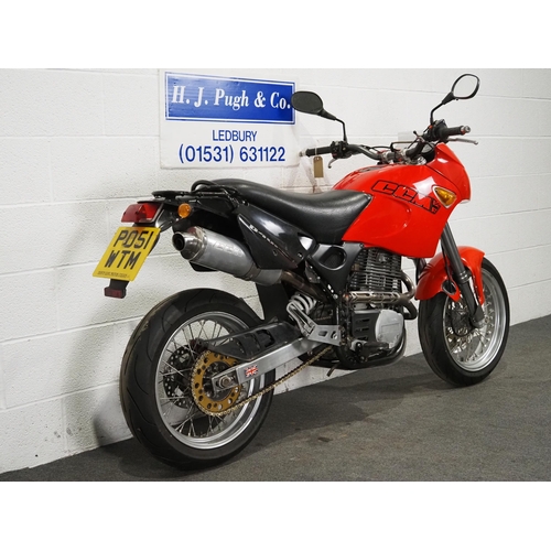 851 - CCM 640RS motorcycle. 2001. 636cc.
Runs and rides, MOT until 06.11.24, comes with owners manual and ... 