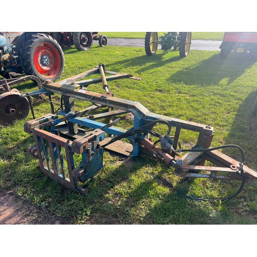 1425 - Fordson Major front loader and weights