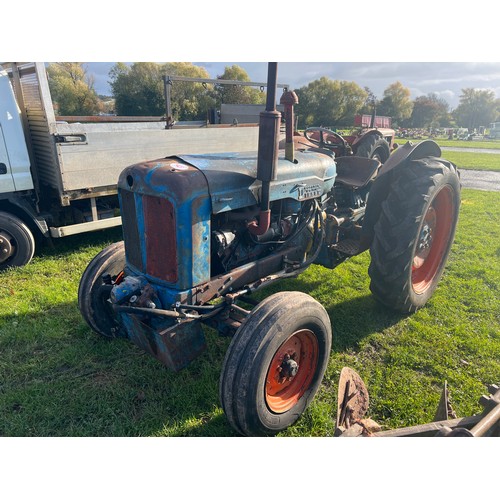 1427 - Fordson Major diesel tractor. Runs and drives
