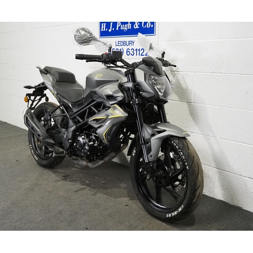 1032 - Benelli BN125 motorcycle. 2022
Engine runs but engine management light is on. Showing 213 miles. Hpi... 