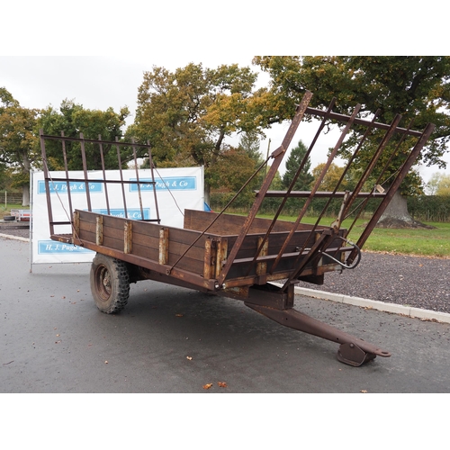 570 - Ferguson 3 ton tipping trailer with hayracks and extension
