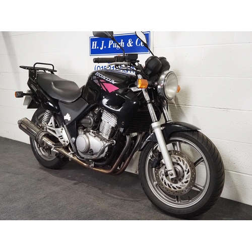 1050 - Honda CB500 motorcycle.
Engine turns over.
Reg. N552 RDF. V5. Key