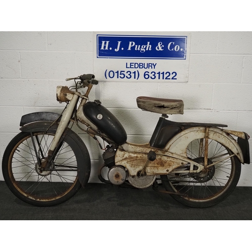 1051 - Raleigh Runabout autocycle.
Engine turns over.
Reg. 890 XVY. V5