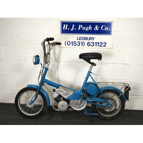 1053 - Raleigh Wisp autocycle.
Engine turns over. Rebuilt approx. 2 years ago
Reg. NNN 5F. V5