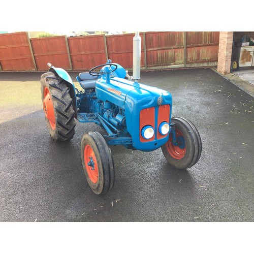 523 - Fordson Dexta tractor. 1961. Was restored in 2016, first registered on 15/11/20. Complete engine reb... 