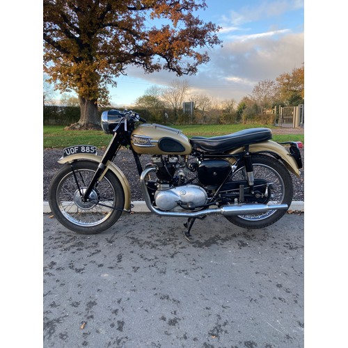 859 - Triumph 6T Thunderbird 650cc. 1958.
Matching engine and frame numbers
Engine in very good running or... 