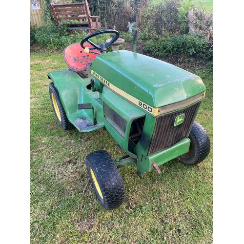 567 - John Deere 200 series ride on mower. 1976. Working order. Key in office