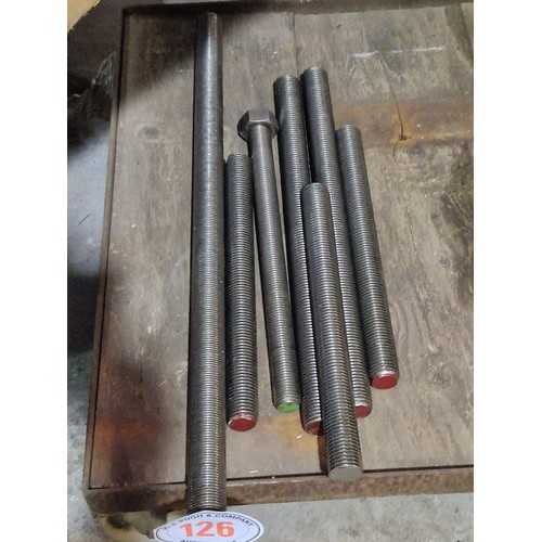 126 - Stainless steel threaded bar