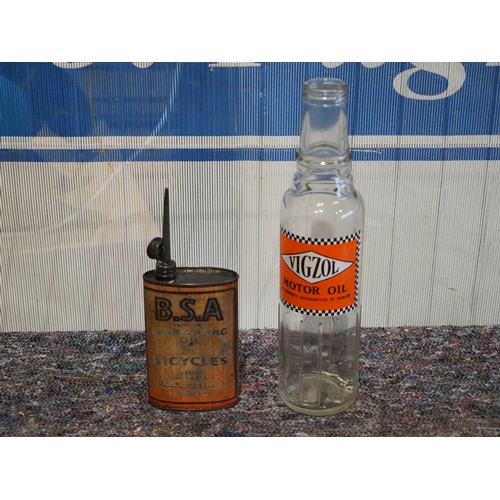 1567 - Vigzol oil bottle and BSA oiler tin