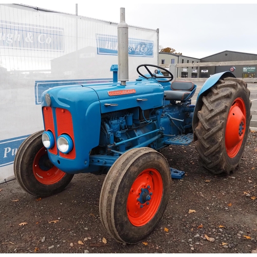 523 - Fordson Dexta tractor. 1961. Was restored in 2016, first registered on 15/11/20. Complete engine reb... 