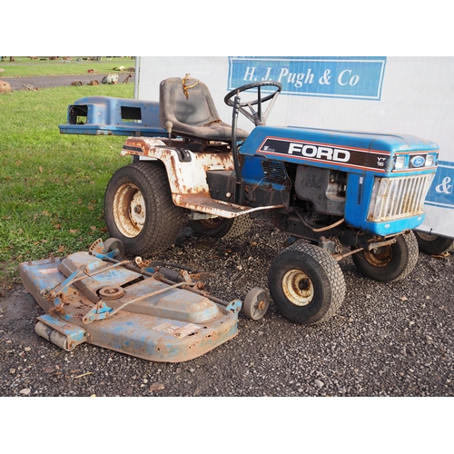 565 - Ford YT16 yard tractor. Was running when parked up 5 years ago. C/w triple cutting deck. Manuals in ... 