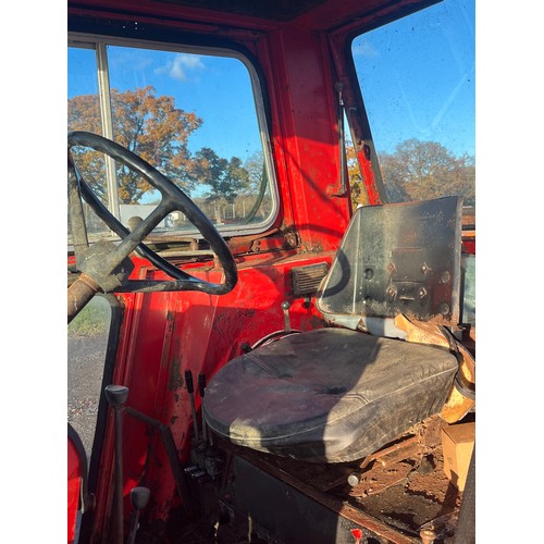 541 - Massey Ferguson 590 tractor. Runs and drives. Fitted with MF 80 front end loader and bucket. 
Reg. A... 