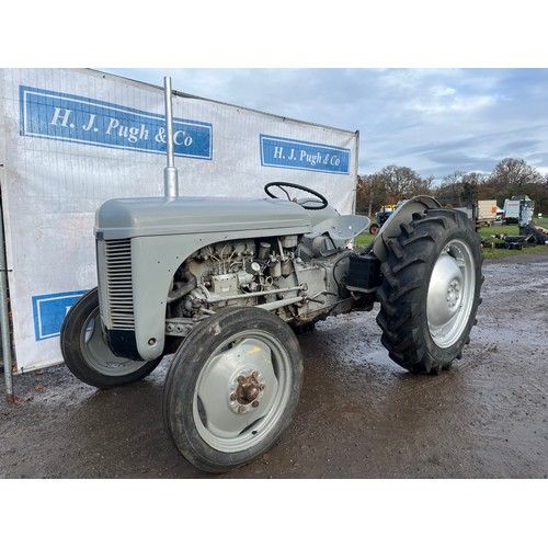 503 - Ferguson TEF diesel tractor. Runs and drives. Good tyres all round. Sn. 140137