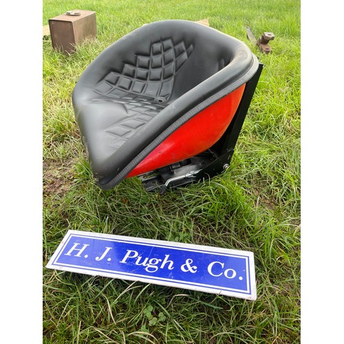 Massey Ferguson tractor seat, NOS