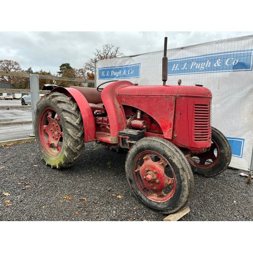 513 - David Brown Cropmaster tractor. 1950. Fitted with electric starter and twin gearstick. Runs but has ... 