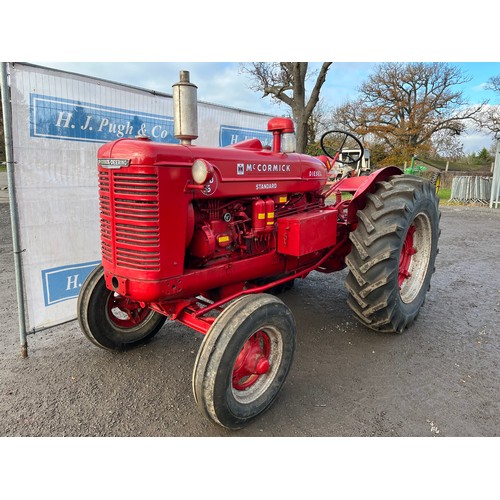 530 - International WD6 tractor. As new tyres. Good runner. Electric start. V5C available