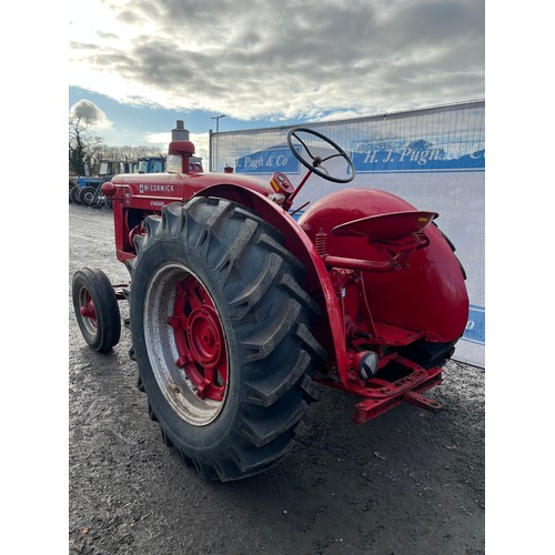 530 - International WD6 tractor. As new tyres. Good runner. Electric start. V5C available