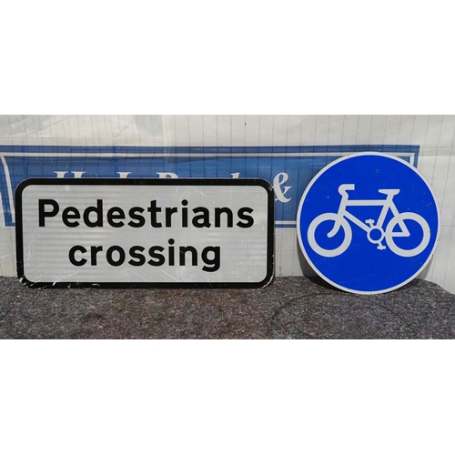 529 - Aluminium road signs - Pedestrian crossing and Cycle lane