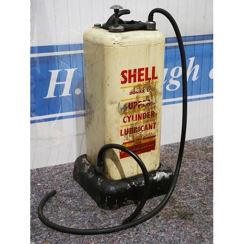 1500 - Shell upper cylinder lubricant dispenser