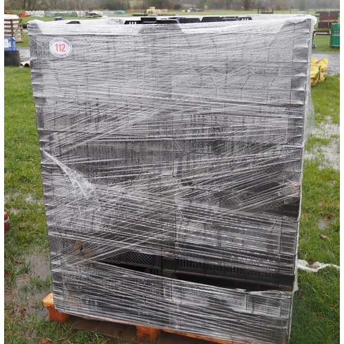 112 - Pallet of stacking trays