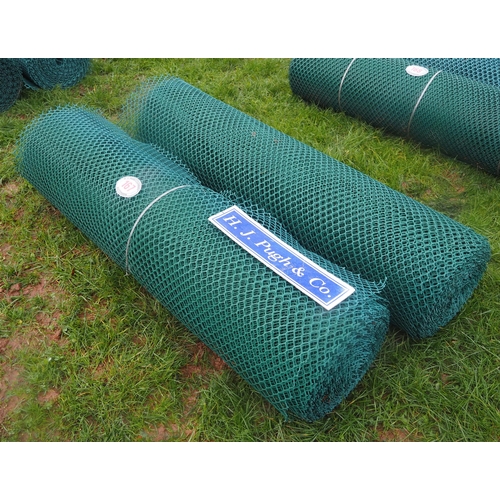 1084 - Rolls of plastic mesh fencing - 2