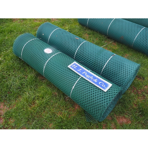 170 - Rolls of plastic mesh fencing - 2