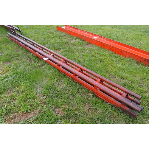 326 - Steel gantry roller frame 14ft