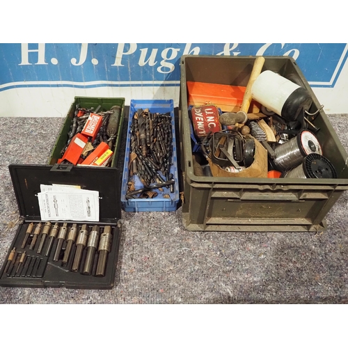 483 - Assorted drill bits and hand tools